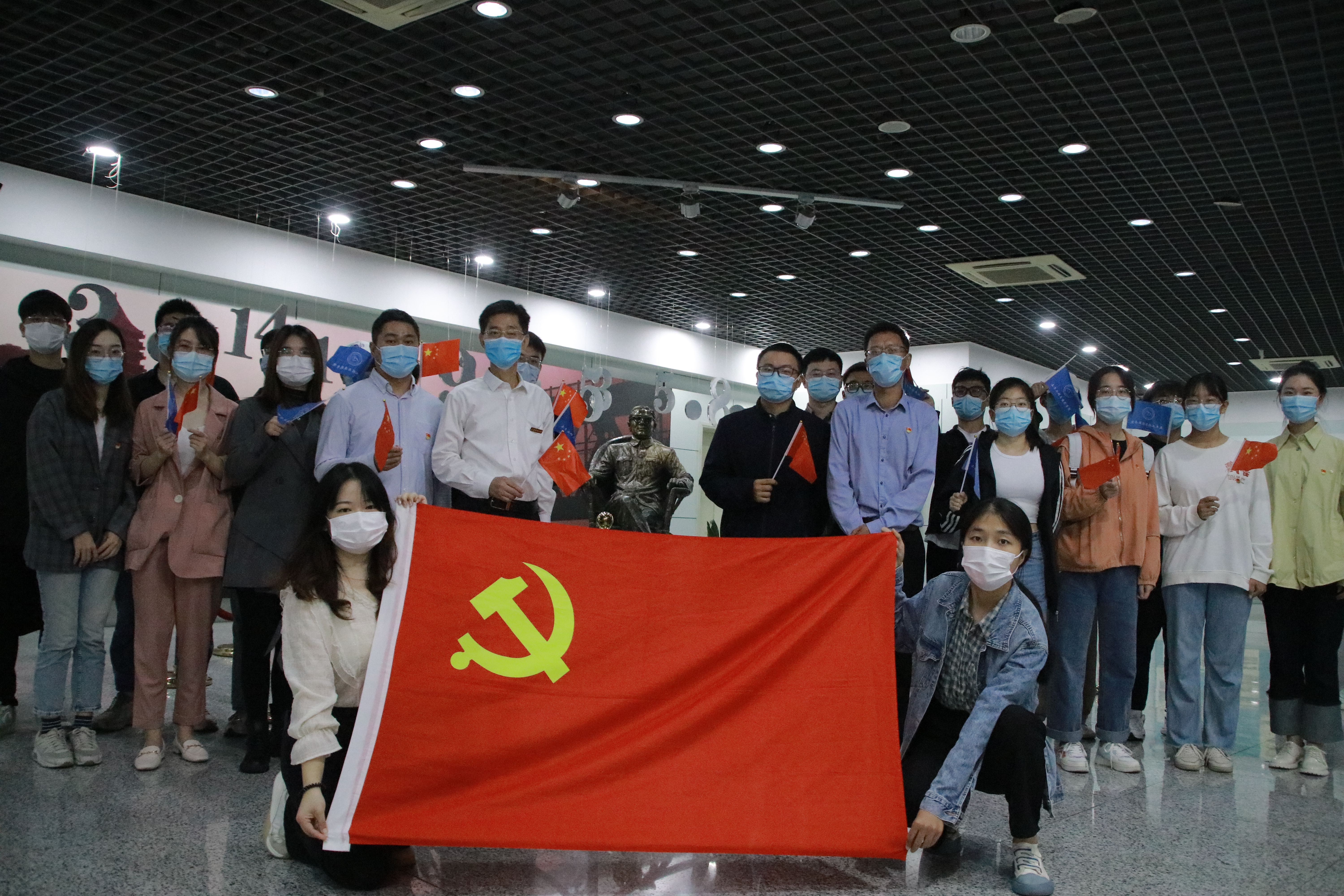 合影.jpg